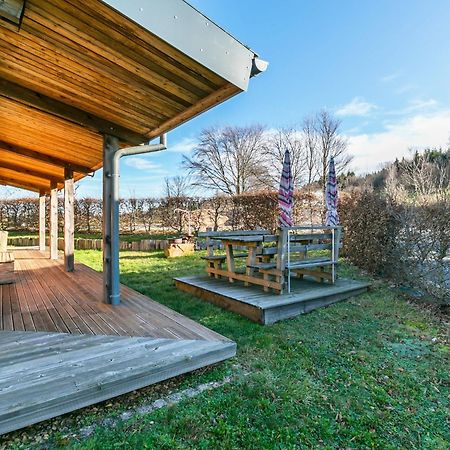 Quaint Chalet in Harreberg with Garden Exterior foto