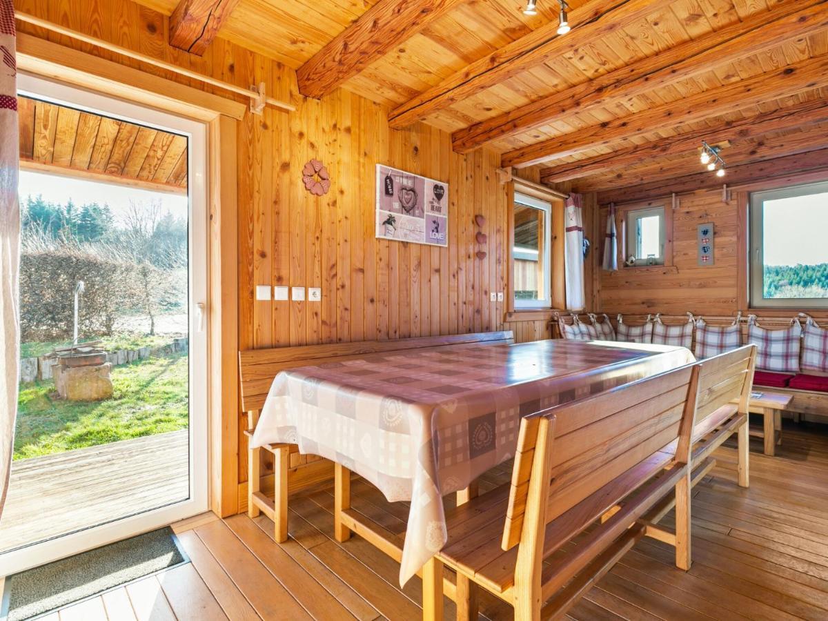 Quaint Chalet in Harreberg with Garden Exterior foto