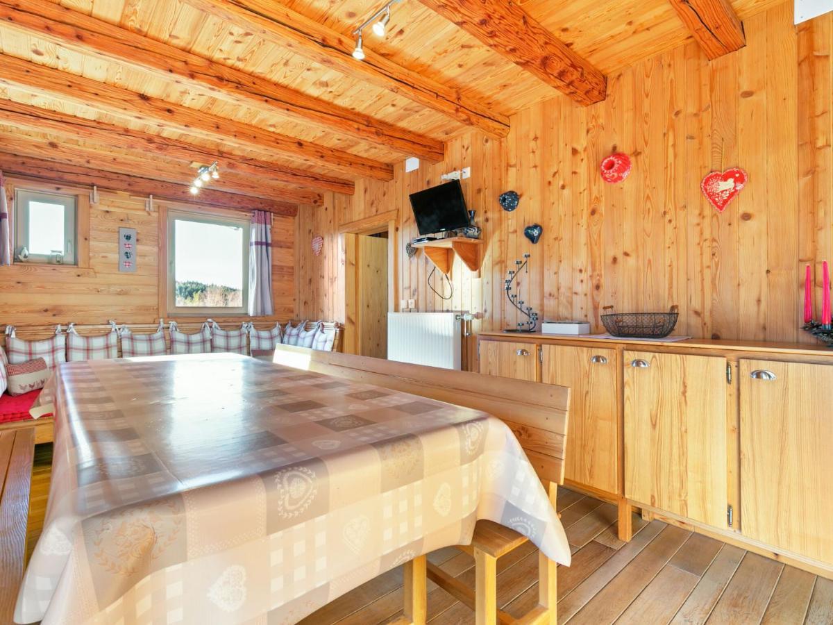 Quaint Chalet in Harreberg with Garden Exterior foto